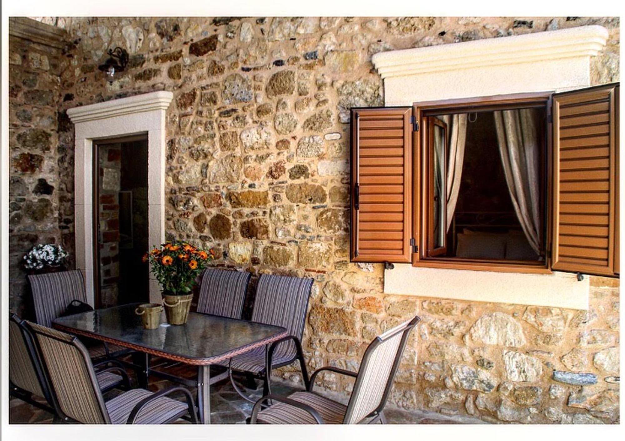 M&M Stone-Village House-Family-Vintage Líndos Exterior foto